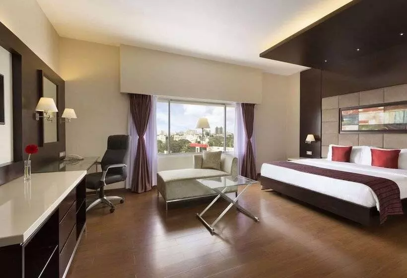 デラックスルーム, Ramada Chennai Egmore