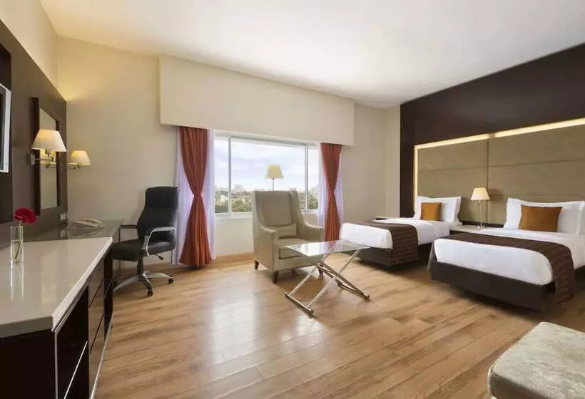 デラックスルーム, Ramada Chennai Egmore
