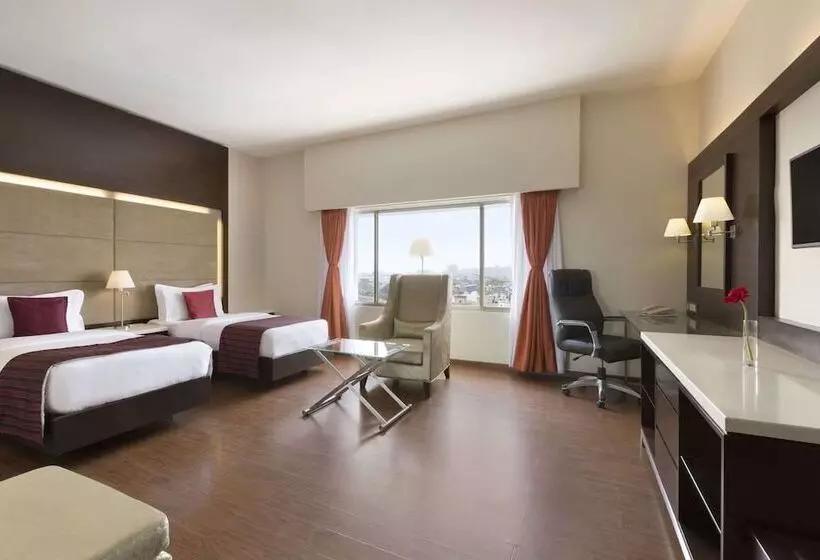 デラックスルーム, Ramada Chennai Egmore
