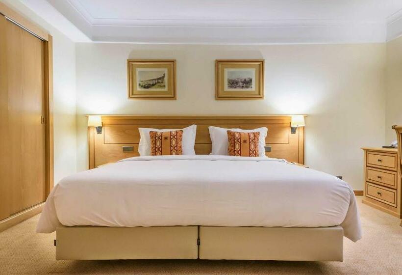 سوییت, Real Palacio