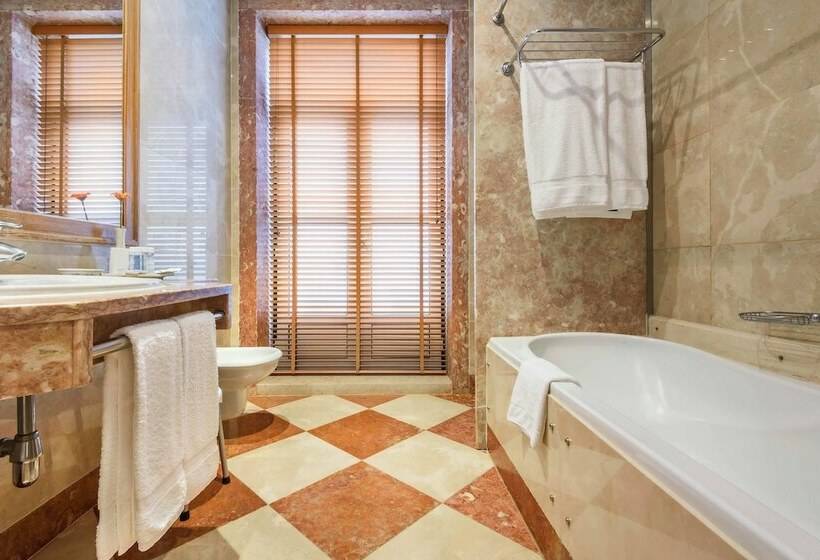 اتاق لوکس, Real Palacio