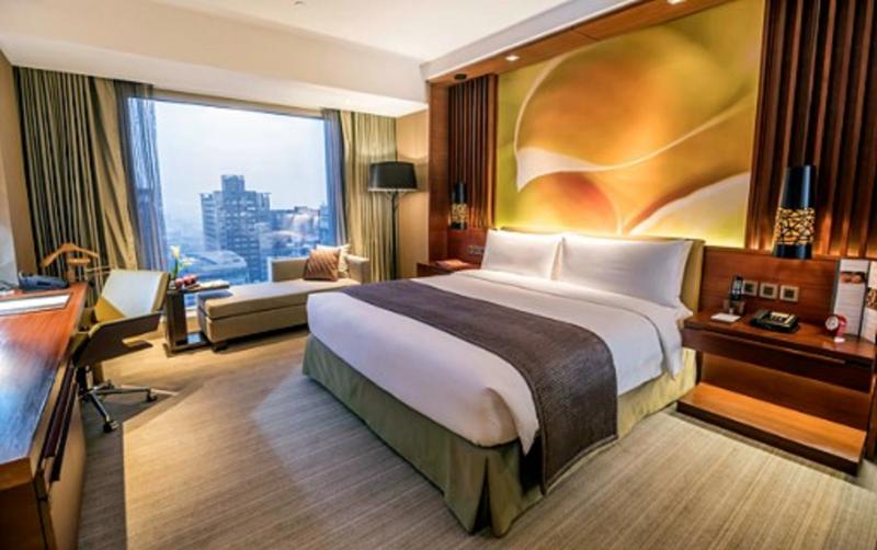 سوییت, Real Palacio