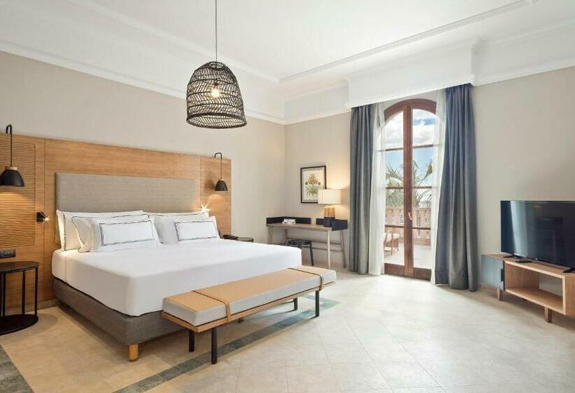 سوئیت رویال, The Level At Melia Villaitana