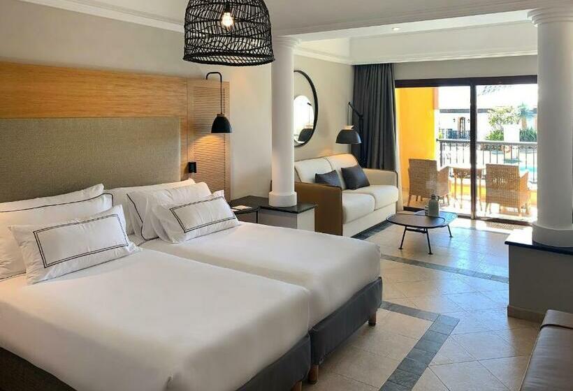 اتاق پرمیوم, The Level At Melia Villaitana