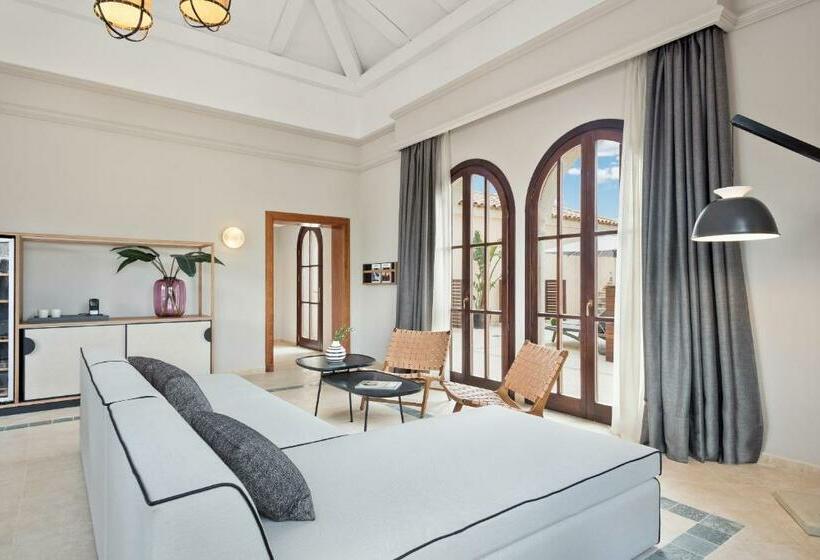 سوئیت پرزیدنت, The Level At Melia Villaitana