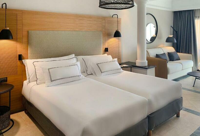 اتاق پرمیوم, The Level At Melia Villaitana