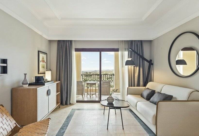 اتاق خانوادگی, The Level At Melia Villaitana