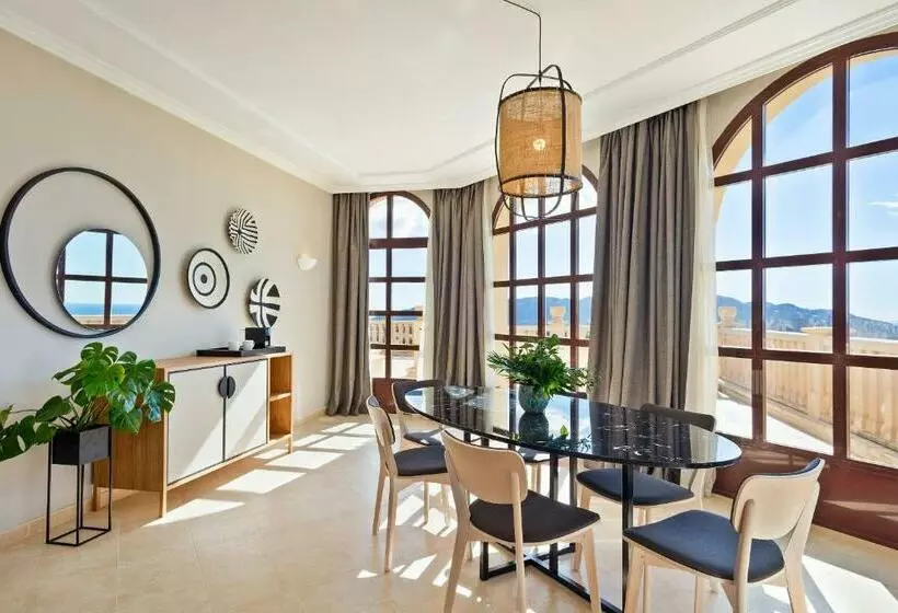 ペントハウスルーム, The Level at Melia Villaitana