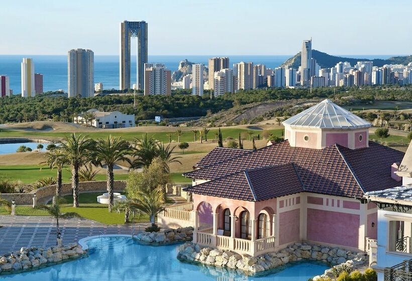 سوئیت رویال, The Level At Melia Villaitana