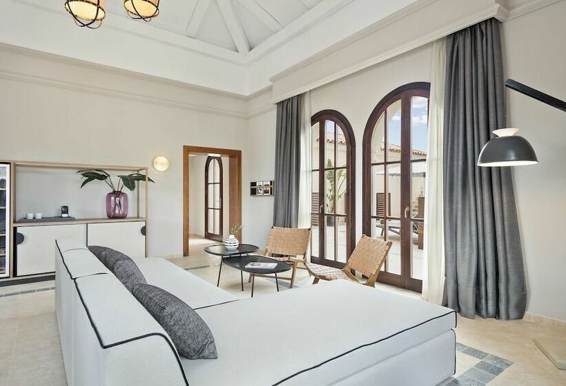 سوئیت پرزیدنت, The Level At Melia Villaitana