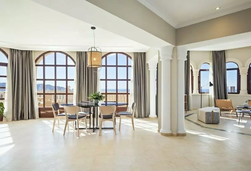 ペントハウスルーム, The Level at Melia Villaitana