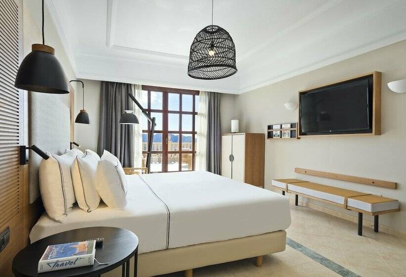 펜트하우스 룸, The Level At Melia Villaitana