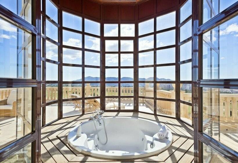 펜트하우스 룸, The Level At Melia Villaitana