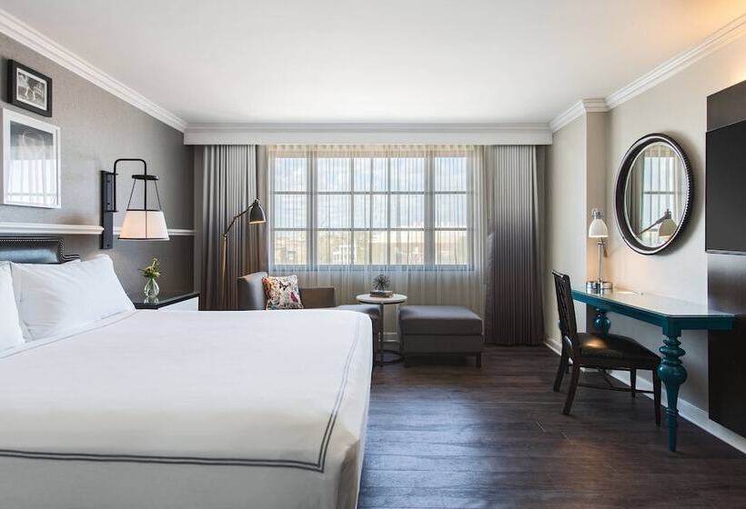 חדר דלוקס, The Lindy Renaissance Charleston