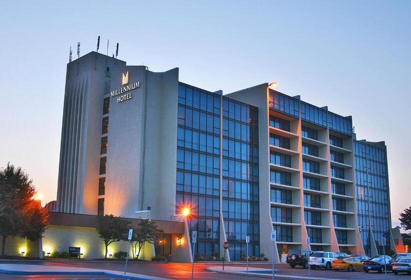 キングサイズベッドのデラックスルーム, M Hotel Buffalo