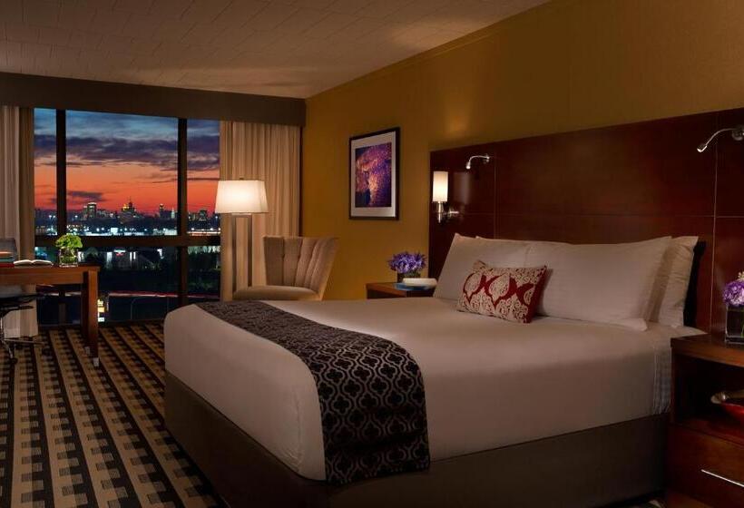 キングサイズベッドのデラックスルーム, M Hotel Buffalo