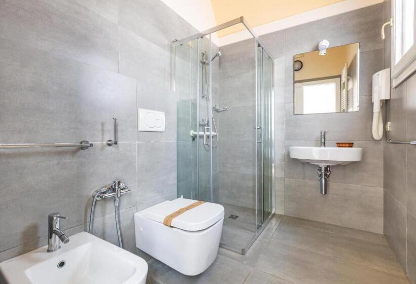 غرفة قياسية رباعية, B&b Luxury Da Salvatore