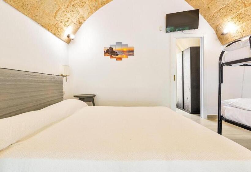 غرفة قياسية رباعية, B&b Luxury Da Salvatore