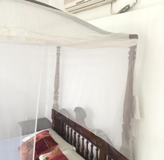 غرفة ديلوكس مطلّة علي البحر, Hill Cottage B&b