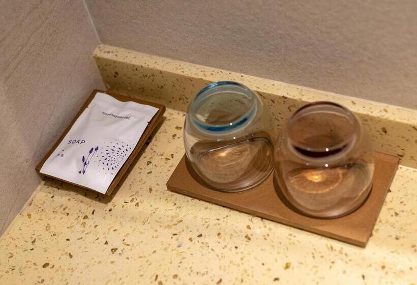 חדר דחוקס עם מיטת קינג, Lavande Hotel Xiangyang Train Station Peoples Square