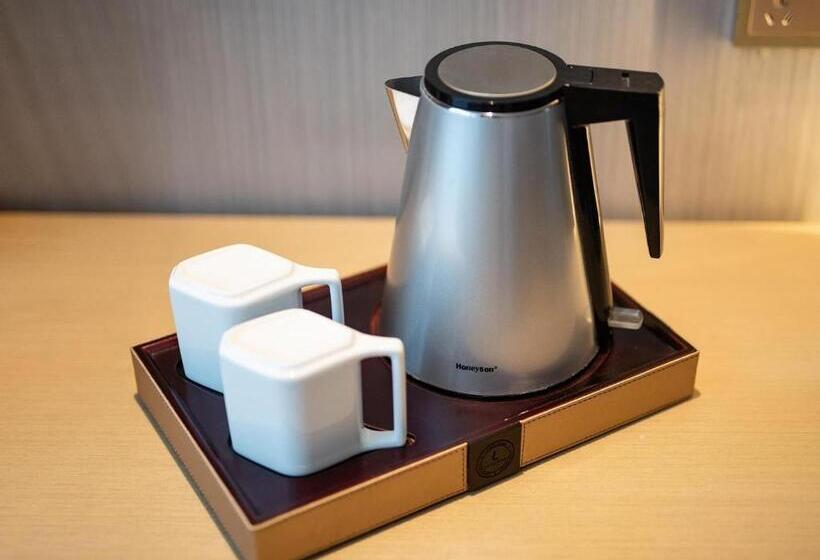 חדר דחוקס עם מיטת קינג, Lavande Hotel Xiangyang Train Station Peoples Square