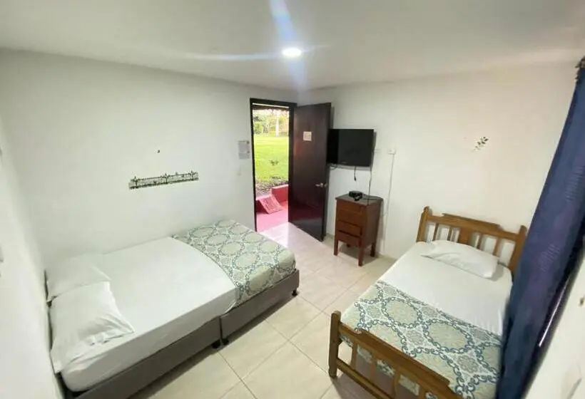 اتاق خانوادگی, Finca Hotel Los Cocos