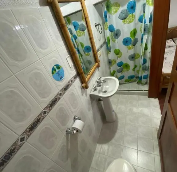 اتاق استاندارد چهار تخته, Finca Hotel Los Cocos
