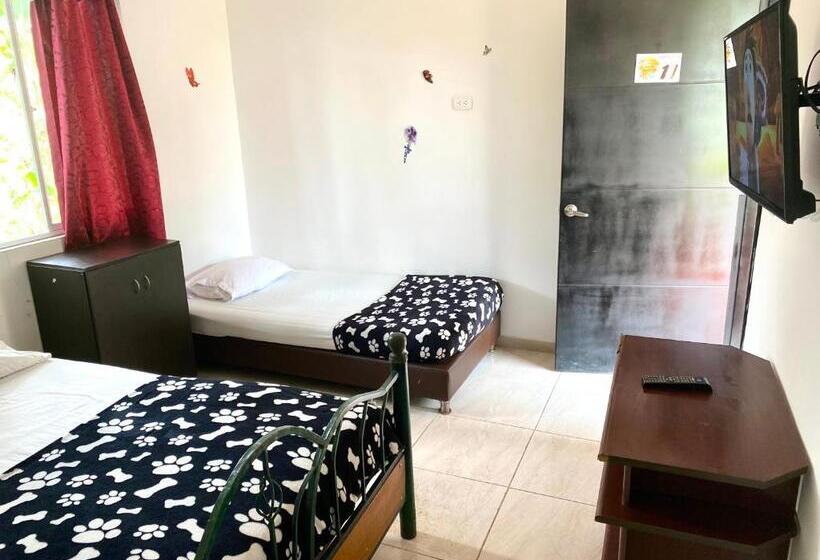 Номер Стандарт Трехместный, Finca Hotel Los Cocos