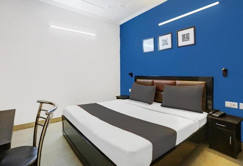 חדר קלאסי לשלושה, Super Collection O Agniv Residency Near Saket Metro