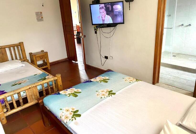 Номер Стандарт Трехместный, Finca Hotel Los Cocos