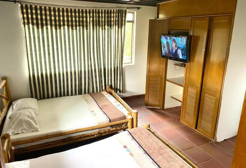 Четырехместный Номер Стандарт, Finca Hotel Los Cocos