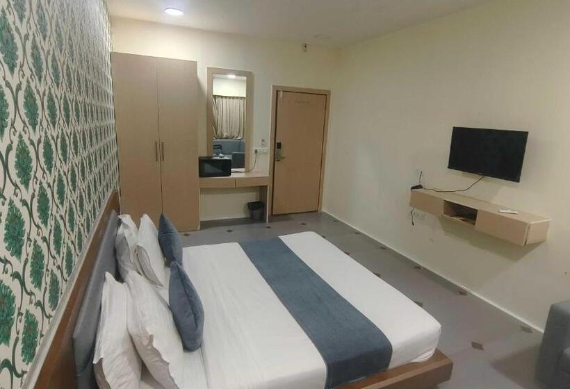 غرفة قياسية, O Shiv Residency