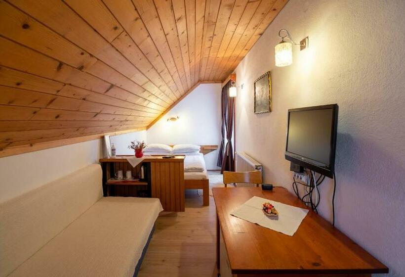 اتاق عادی, Sobe Odar Andrej