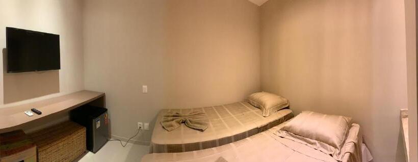 غرفة قياسية, Canto Das Acácias