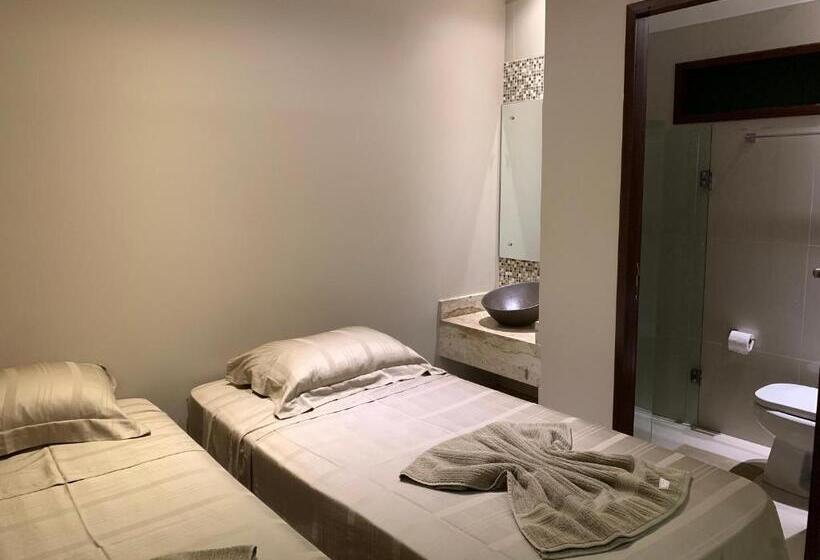 غرفة قياسية, Canto Das Acácias