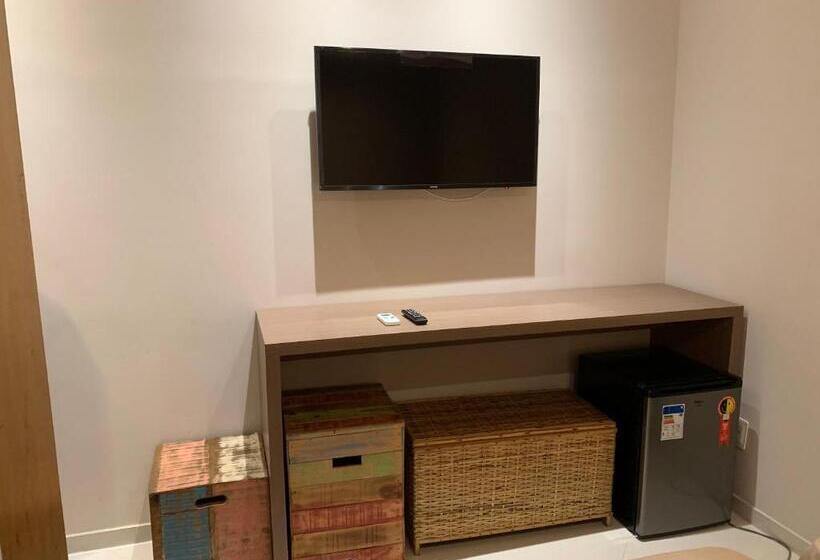 غرفة قياسية, Canto Das Acácias