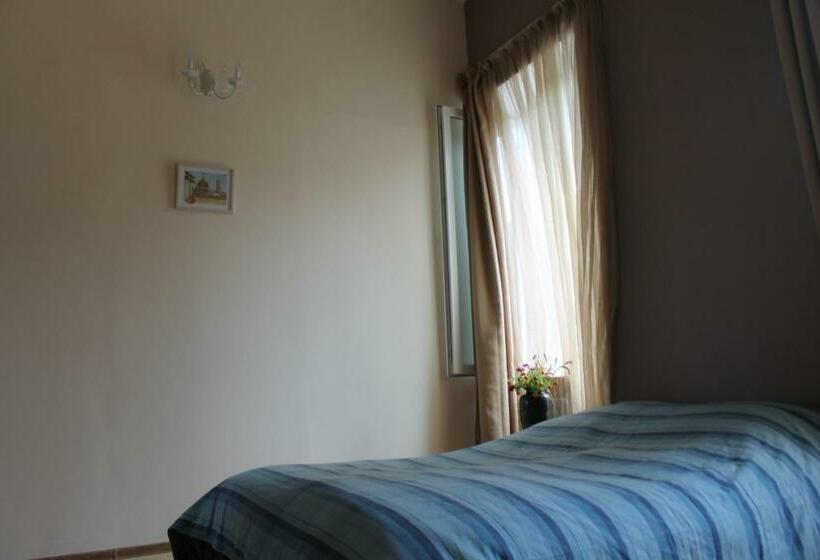 اتاق استاندارد, L House