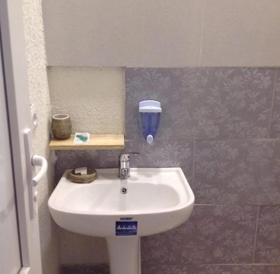 اتاق استاندارد, L House