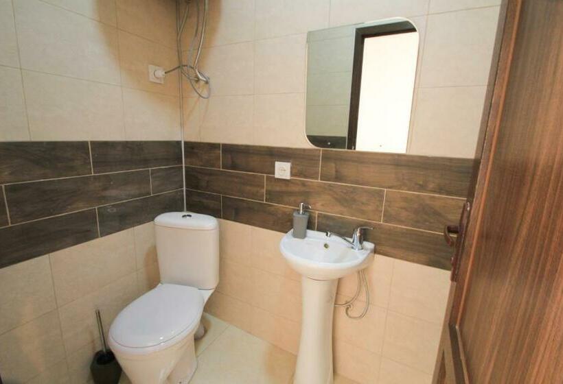 اتاق استاندارد, Skier's House
