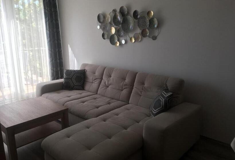 آپارتمان 2 خوابه, Sun Dial Apartman