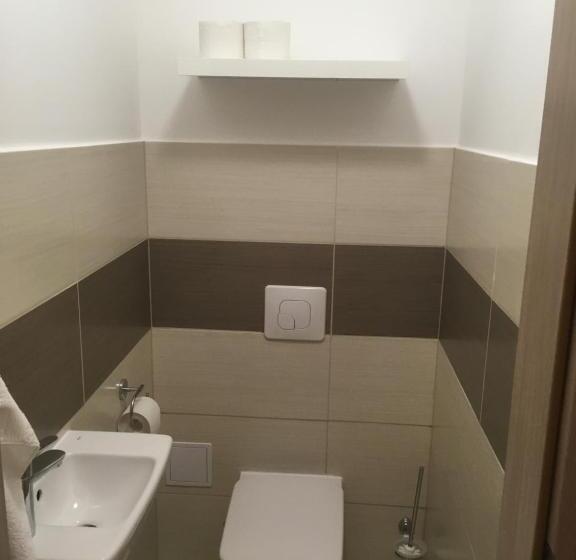 آپارتمان 2 خوابه, Sun Dial Apartman