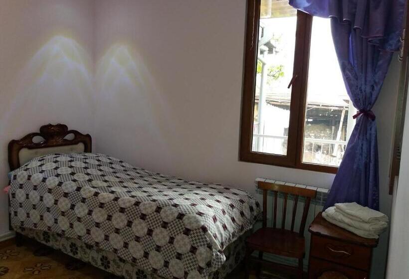 اتاق اکونومی, Aida Bed & Breakfast