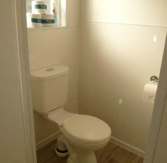 이코노미 룸, Kaniere