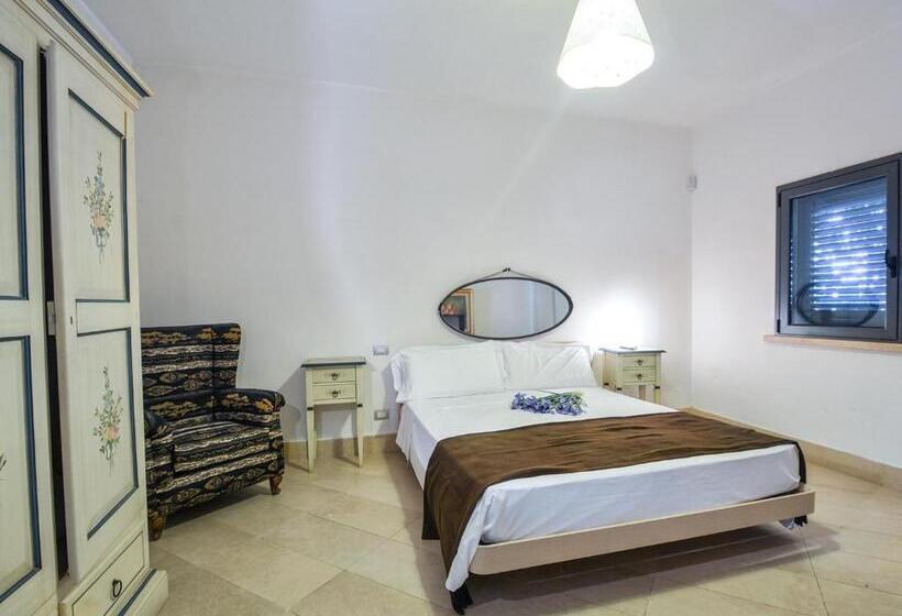 جناح جونيور مزوَّد بتراس, Masseria Le Dimore