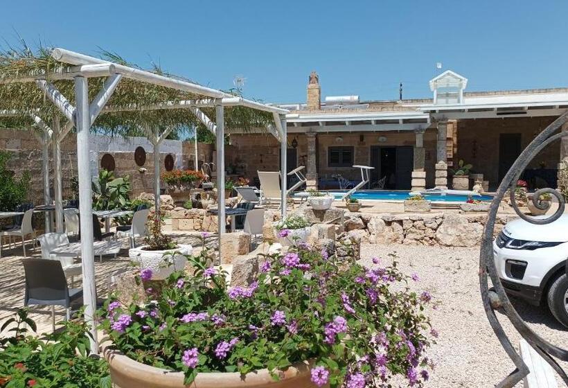 Полулюкс Вид на Бассейн, Masseria Le Dimore