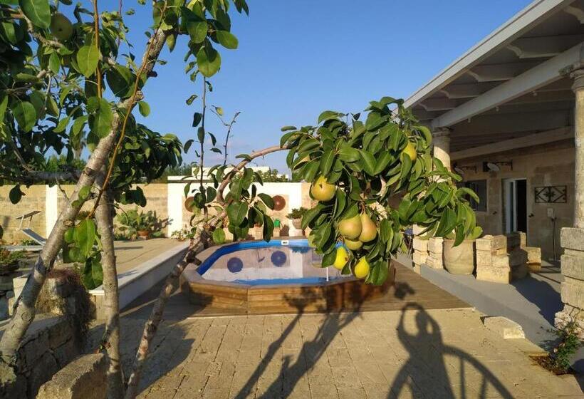 جناح جونيور مزوَّد بتراس, Masseria Le Dimore