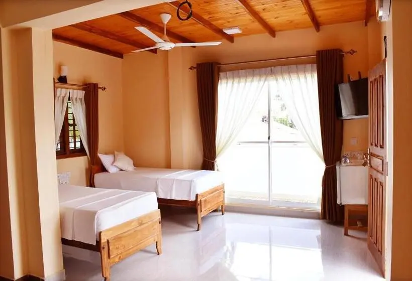 اتاق خانوادگی, Bluewater Beach Resort