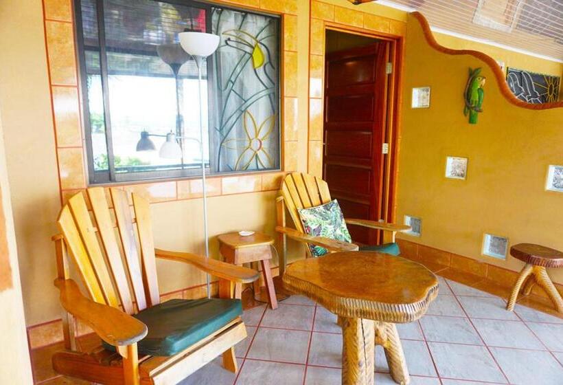 اتاق سوپریور با چشمانداز دریا, Cabinas Jimenez