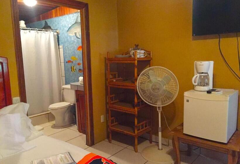 اتاق استاندارد سه نفره, Cabinas Jimenez