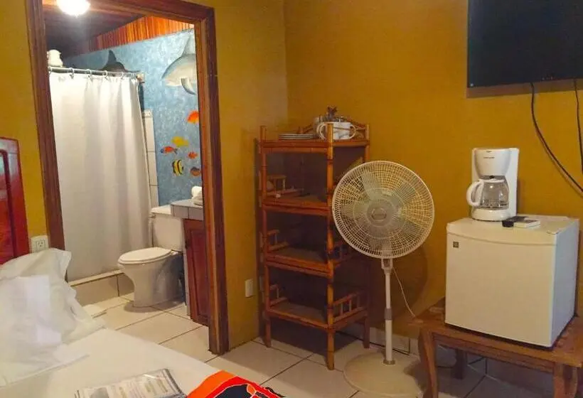 スタンダードトリプルルーム, Cabinas Jimenez